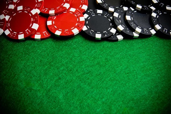 Live Lightning Baccarat dealer table on kelincilaut showing real-time card dealing and betting interface